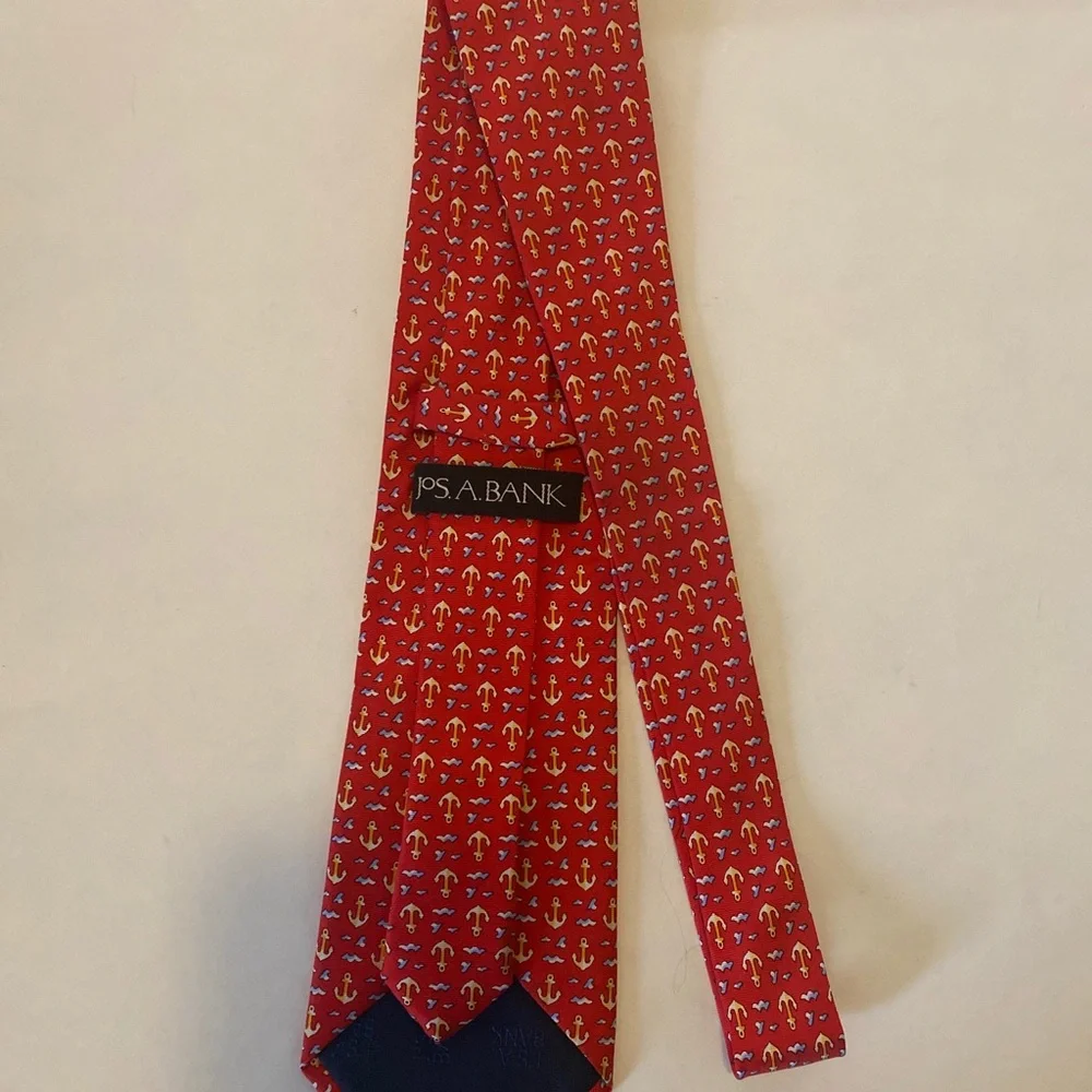 JOS A BANK Red Men’s 100% Silk Necktie Neck Tie $45 EUC
